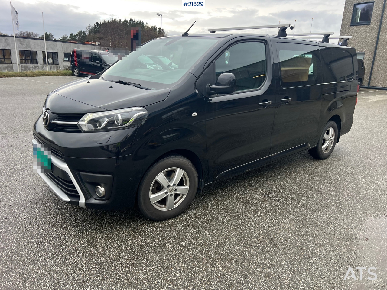 Toyota proace - Furgon: 2 kép. Toyota proace - Furgon: 2 kép.