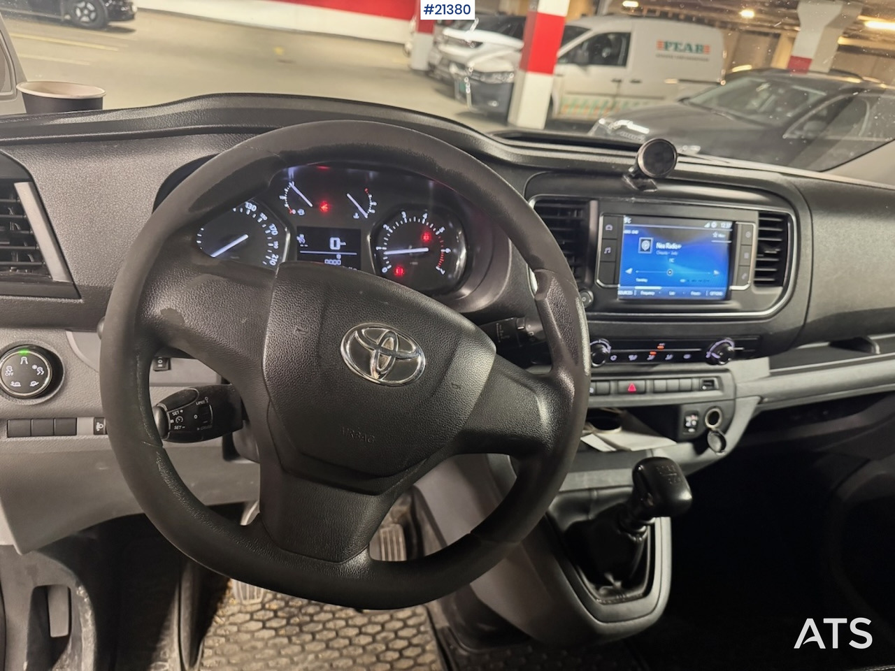 Furgon Toyota proace: 22 kép. Furgon Toyota proace: 22 kép.