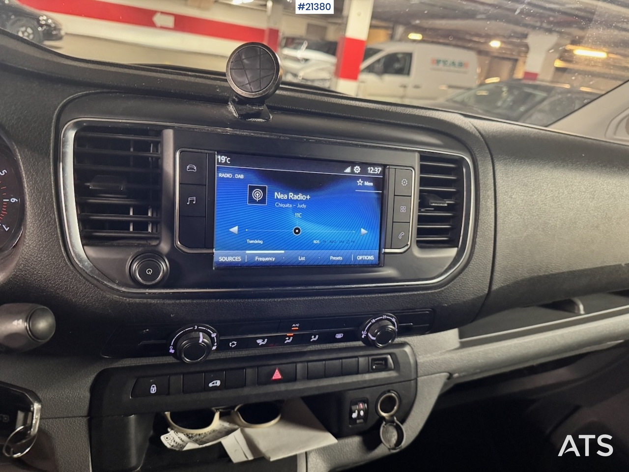 Furgon Toyota proace: 24 kép. Furgon Toyota proace: 24 kép.