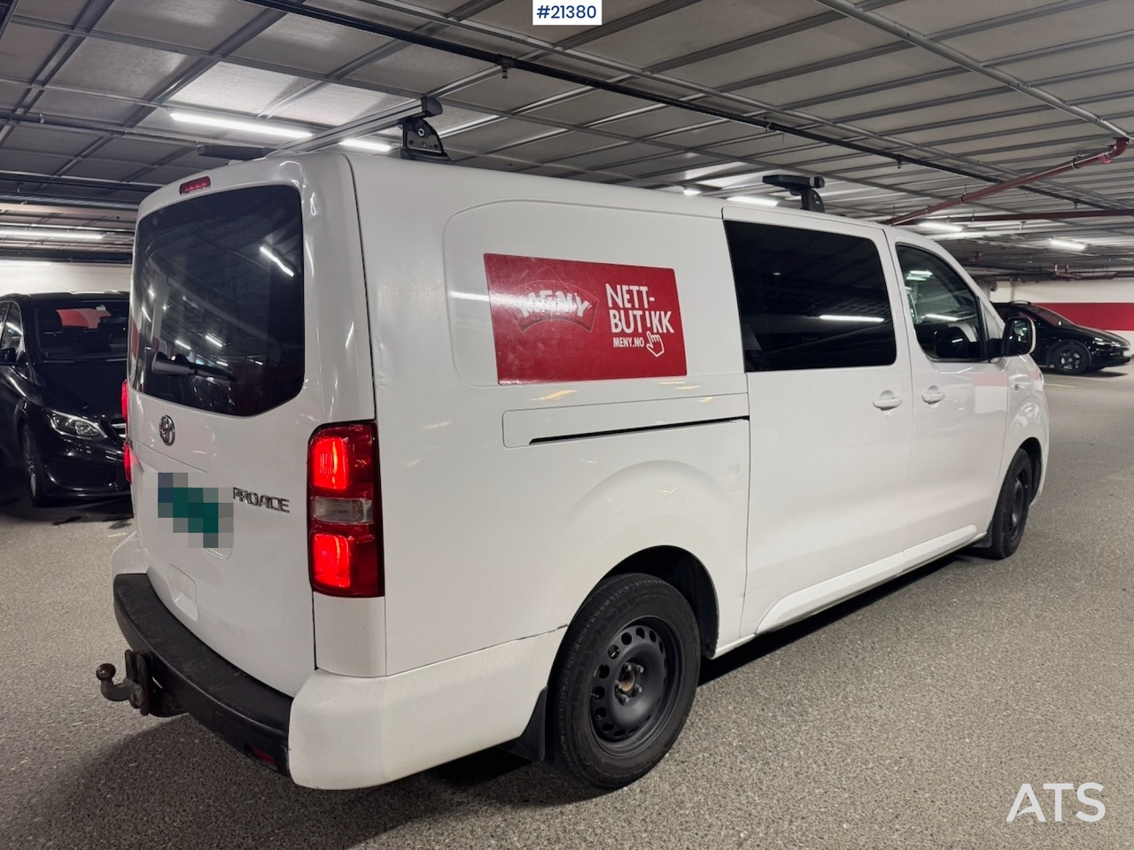 Furgon Toyota proace: 8 kép. Furgon Toyota proace: 8 kép.