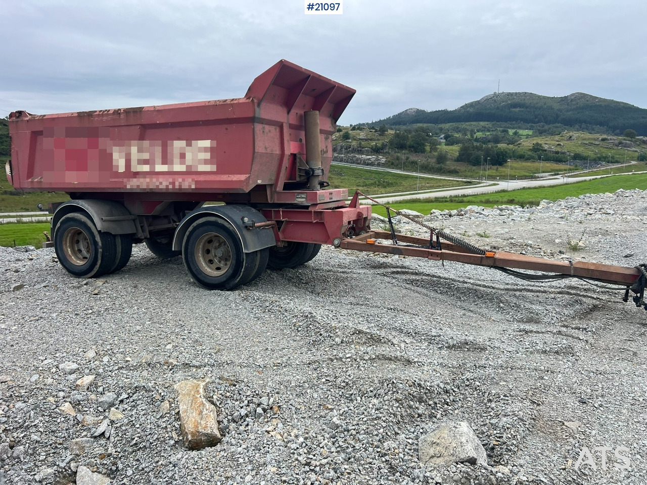 Triolift 2 akslet tipp henger - Pótkocsi billenőplatós: 2 kép. Triolift 2 akslet tipp henger - Pótkocsi billenőplatós: 2 kép.
