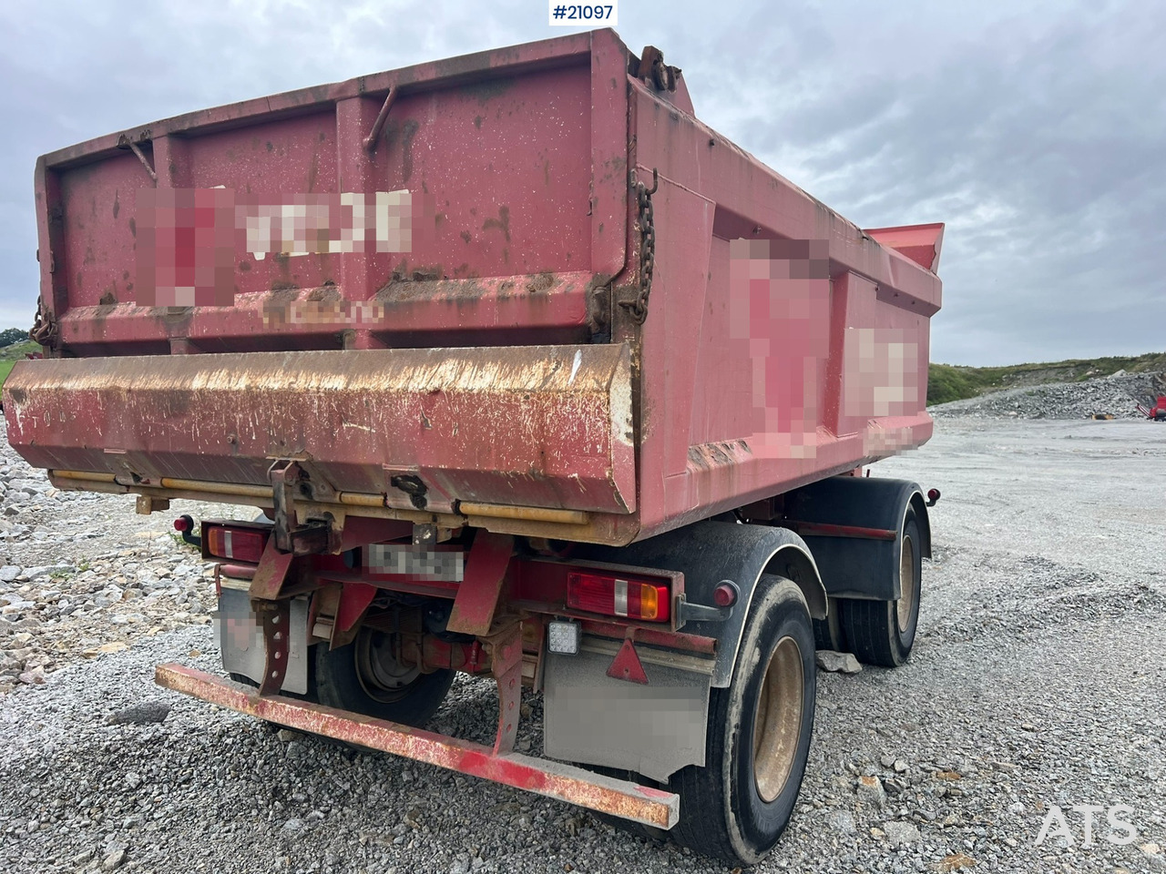 Triolift 2 akslet tipp henger - Pótkocsi billenőplatós: 5 kép. Triolift 2 akslet tipp henger - Pótkocsi billenőplatós: 5 kép.