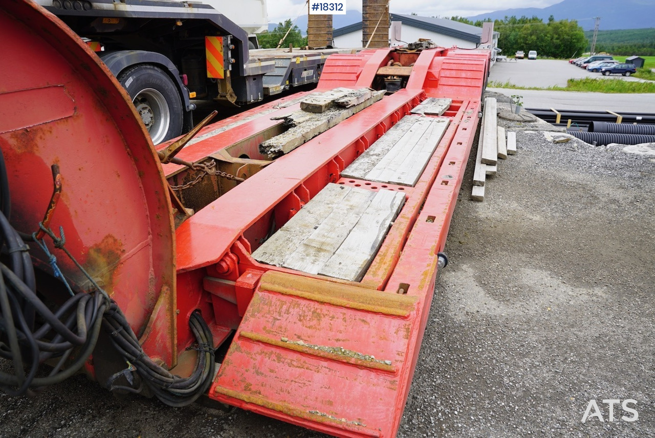 Vang 4 akslet brønnhenger - Félpótkocsi mélybölcsős: 4 kép. Vang 4 akslet brønnhenger - Félpótkocsi mélybölcsős: 4 kép.