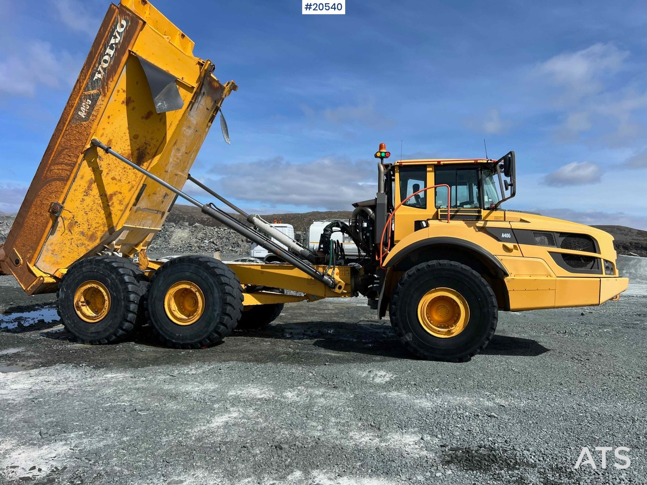 Volvo A40G - Dömper: 3 kép. Volvo A40G - Dömper: 3 kép.