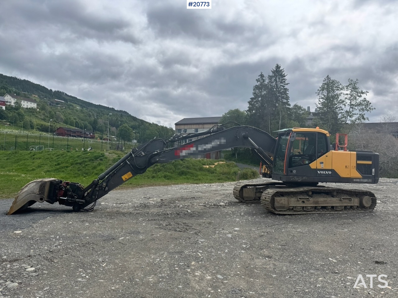 Volvo EC220EL - Lánctalpas kotró: 1 kép. Volvo EC220EL - Lánctalpas kotró: 1 kép.