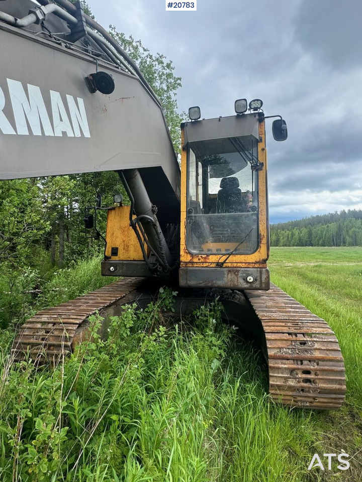 Volvo EC230B - Lánctalpas kotró: 4 kép. Volvo EC230B - Lánctalpas kotró: 4 kép.