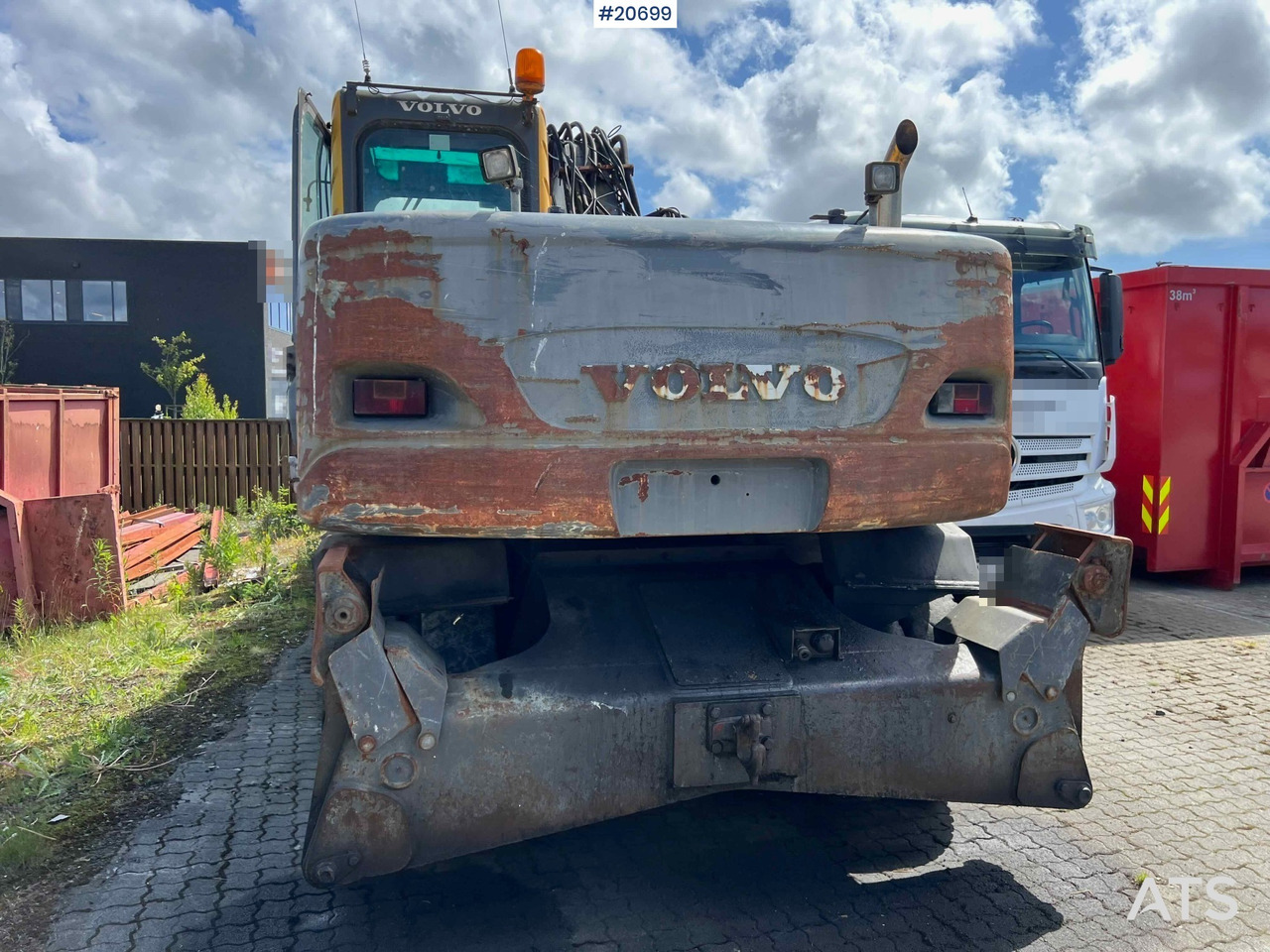 Volvo EW160B hjulmaskin m/ støtte bein og skjær - Gumikerekes homlokrakodó: 4 kép. Volvo EW160B hjulmaskin m/ støtte bein og skjær - Gumikerekes homlokrakodó: 4 kép.