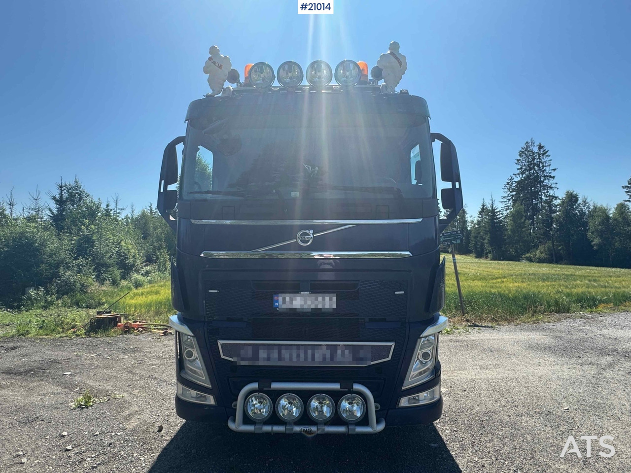 Volvo FH 540 6x4 tippbil. Nylig lakkert - Billenőplatós teherautó: 4 kép. Volvo FH 540 6x4 tippbil. Nylig lakkert - Billenőplatós teherautó: 4 kép.