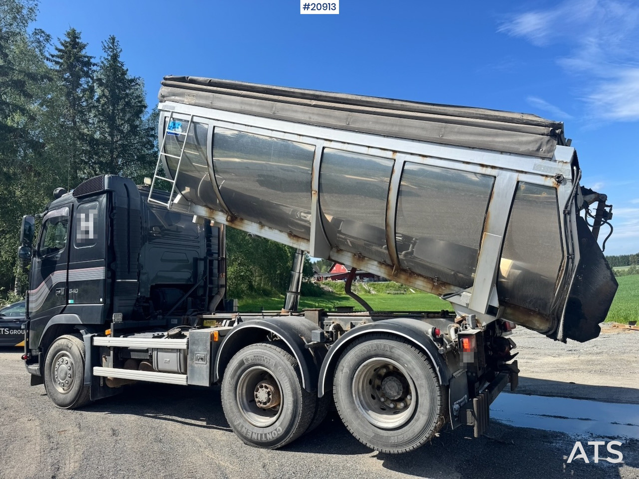 Volvo FH16 540 - Billenőplatós teherautó: 3 kép. Volvo FH16 540 - Billenőplatós teherautó: 3 kép.