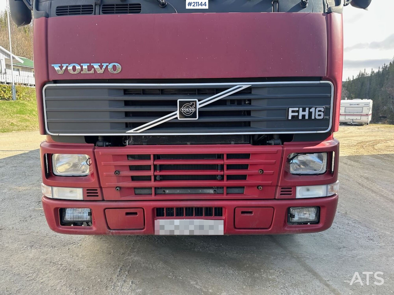 Volvo FH16 - Rönkszállító teherautó: 3 kép. Volvo FH16 - Rönkszállító teherautó: 3 kép.