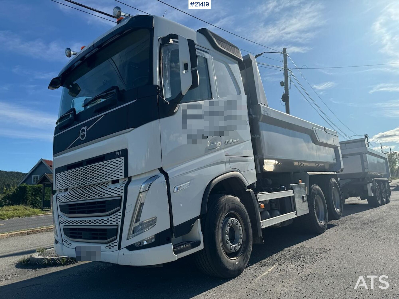 Volvo FH540 - Billenőplatós teherautó: 4 kép. Volvo FH540 - Billenőplatós teherautó: 4 kép.