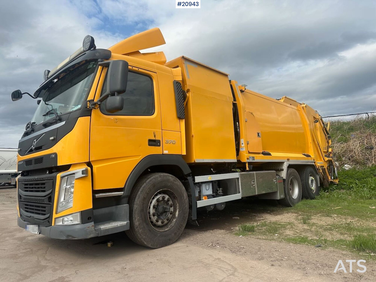 Volvo FM 370 6x2 – 3 kammers renovasjonsbil - Szemetesautó: 1 kép. Volvo FM 370 6x2 – 3 kammers renovasjonsbil - Szemetesautó: 1 kép.