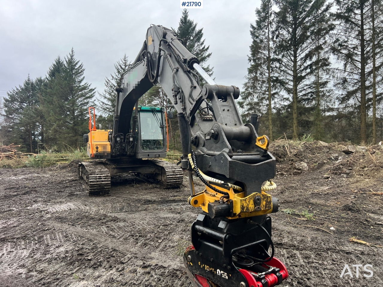 Volvo ec210cl gravemaskin m/ rototilt, pusseskuffe og tannskuffe - Kotrógép: 4 kép. Volvo ec210cl gravemaskin m/ rototilt, pusseskuffe og tannskuffe - Kotrógép: 4 kép.