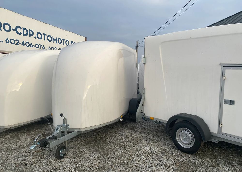 Niewiadów Furgon Niewiadów F1334 z trapem wjazdowym - Autó utánfutó: 2 kép. Niewiadów Furgon Niewiadów F1334 z trapem wjazdowym - Autó utánfutó: 2 kép.