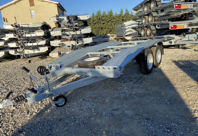 Niewiadów laweta typu SZWAJCARKA 4,00M! - Pótkocsi autószállító: 1 kép. Niewiadów laweta typu SZWAJCARKA 4,00M! - Pótkocsi autószállító: 1 kép.