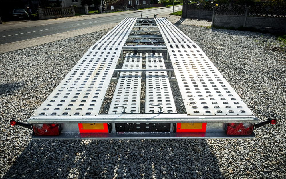 Niewiadów nowa LAWETA na 2 BUSY! 8,50M! - Pótkocsi autószállító: 4 kép. Niewiadów nowa LAWETA na 2 BUSY! 8,50M! - Pótkocsi autószállító: 4 kép.