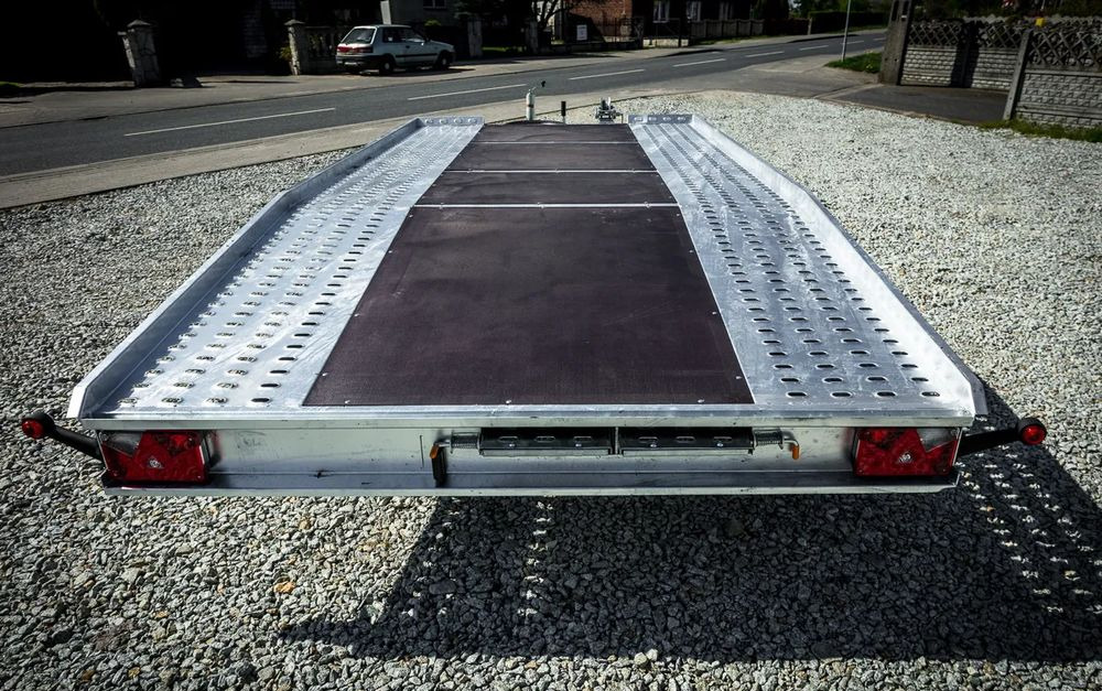 Niewiadów nowa laweta JUPITER 4,5m! - Pótkocsi autószállító: 4 kép. Niewiadów nowa laweta JUPITER 4,5m! - Pótkocsi autószállító: 4 kép.