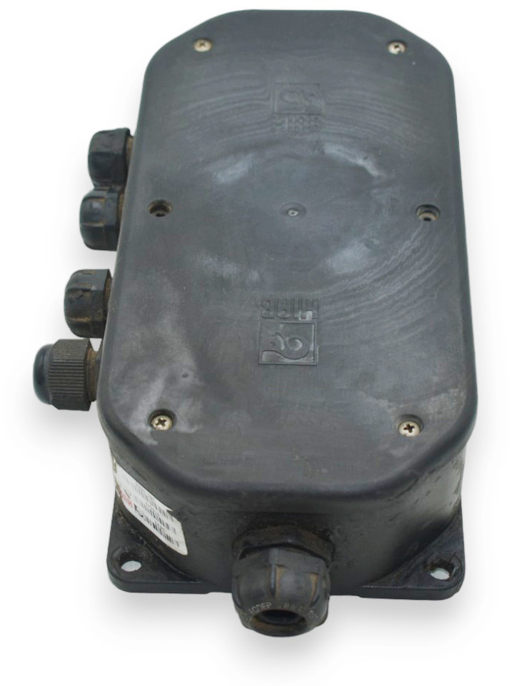 Used column connection electronic box 3600688-U - Alkatrész - Rakodódaru: 4 kép. Used column connection electronic box 3600688-U - Alkatrész - Rakodódaru: 4 kép.