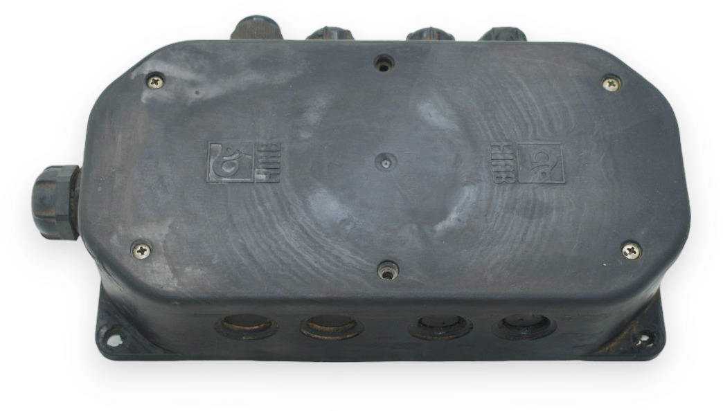 Used column connection electronic box 3600688-U - Alkatrész - Rakodódaru: 3 kép. Used column connection electronic box 3600688-U - Alkatrész - Rakodódaru: 3 kép.