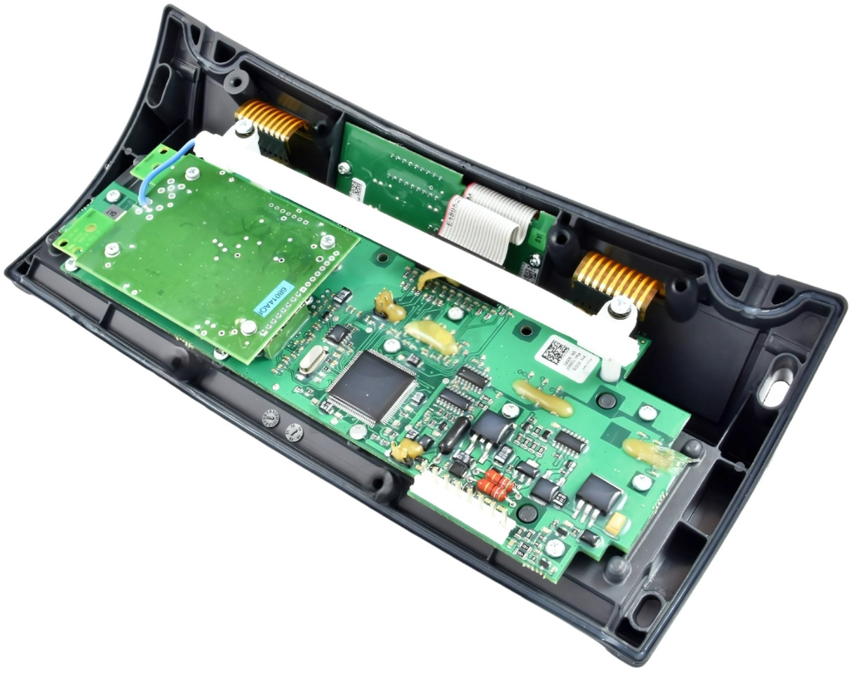 Cover radio remote control Hiab XS Drive - Elektromos rendszer - Rakodódaru: 3 kép. Cover radio remote control Hiab XS Drive - Elektromos rendszer - Rakodódaru: 3 kép.