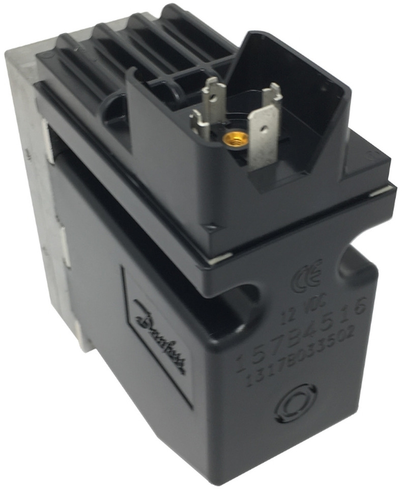 Danfoss Solenoid Valve 157B4516 - Hidraulikus szelep - Rakodódaru: 2 kép. Danfoss Solenoid Valve 157B4516 - Hidraulikus szelep - Rakodódaru: 2 kép.