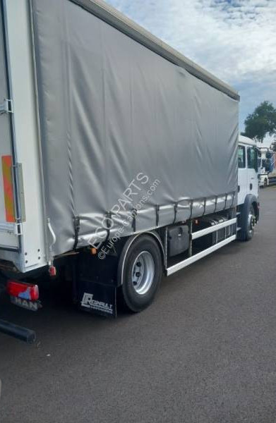 MAN TGM 18.290 - Ponyvás teherautó: 4 kép. MAN TGM 18.290 - Ponyvás teherautó: 4 kép.