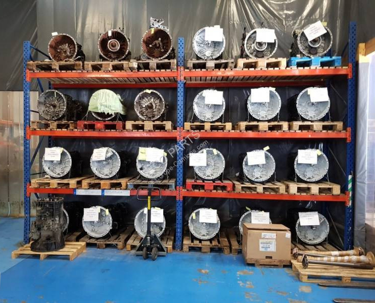 Renault 6s800to 1346001027 7420976342 - Erőátvitel - Teherautó: 2 kép. Renault 6s800to 1346001027 7420976342 - Erőátvitel - Teherautó: 2 kép.