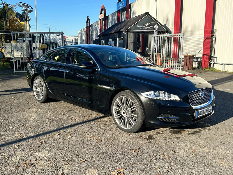 Jaguar XJ 3.0 V6D 275 PK /AUTOM / PANO DAK / VOL LEDER / MERIDAN / EXPORT PRICE - Szedán: 1 kép. Jaguar XJ 3.0 V6D 275 PK /AUTOM / PANO DAK / VOL LEDER / MERIDAN / EXPORT PRICE - Szedán: 1 kép.