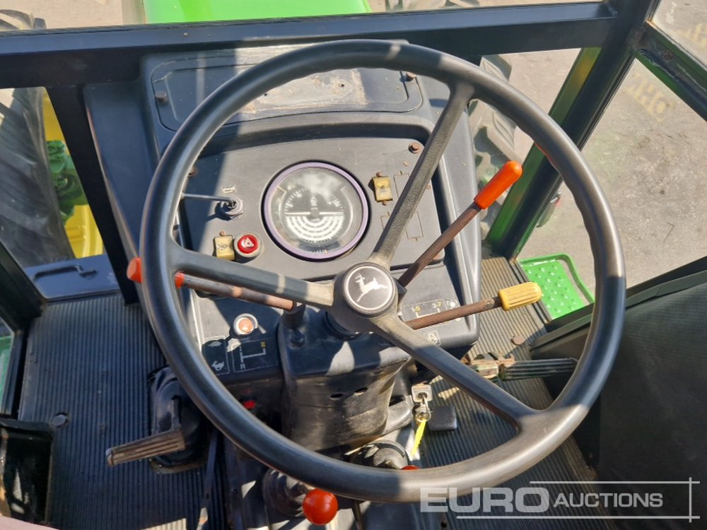 Traktor 1980 John Deere 2140: 29 kép.