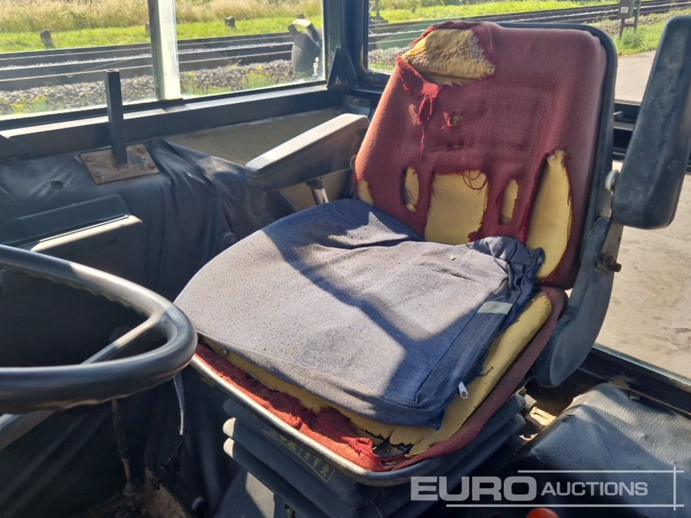 Traktor 1980 John Deere 2140: 25 kép.