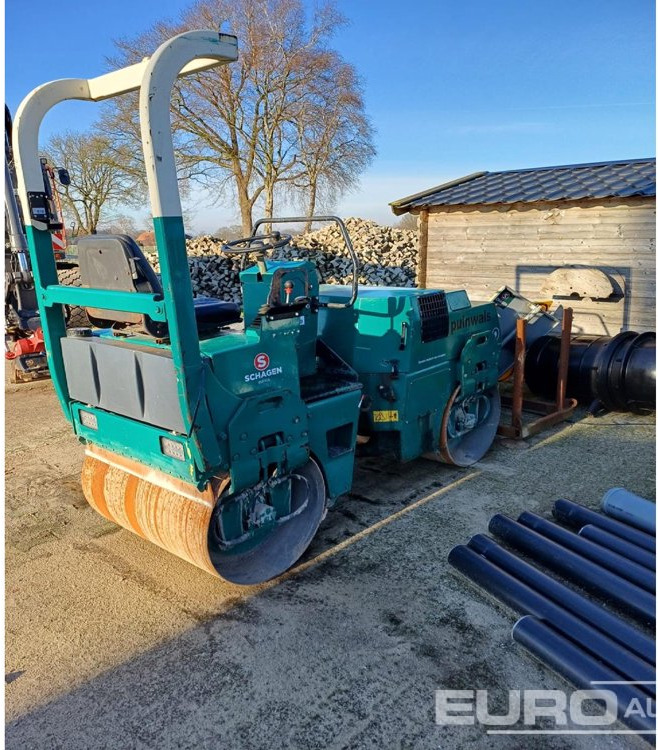 2002 Bomag BW100 AD-3 - Henger: 1 kép. 2002 Bomag BW100 AD-3 - Henger: 1 kép.