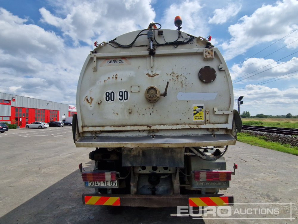 2002 Mercedes Axor 1829 - Utcaseprő gép: 4 kép. 2002 Mercedes Axor 1829 - Utcaseprő gép: 4 kép.