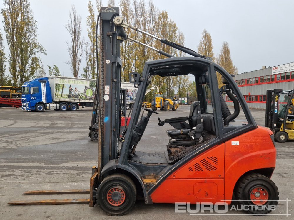2003 Linde H25 - Dízel targonca: 2 kép. 2003 Linde H25 - Dízel targonca: 2 kép.