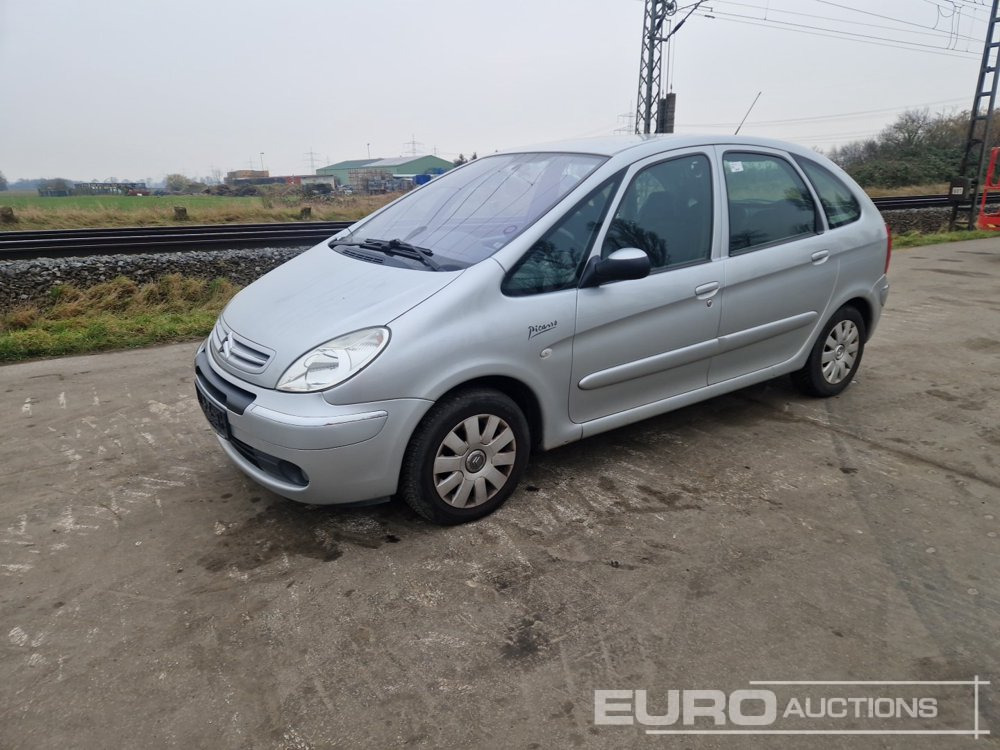 2004 Citroen Xsara Picasso - Autó: 1 kép. 2004 Citroen Xsara Picasso - Autó: 1 kép.