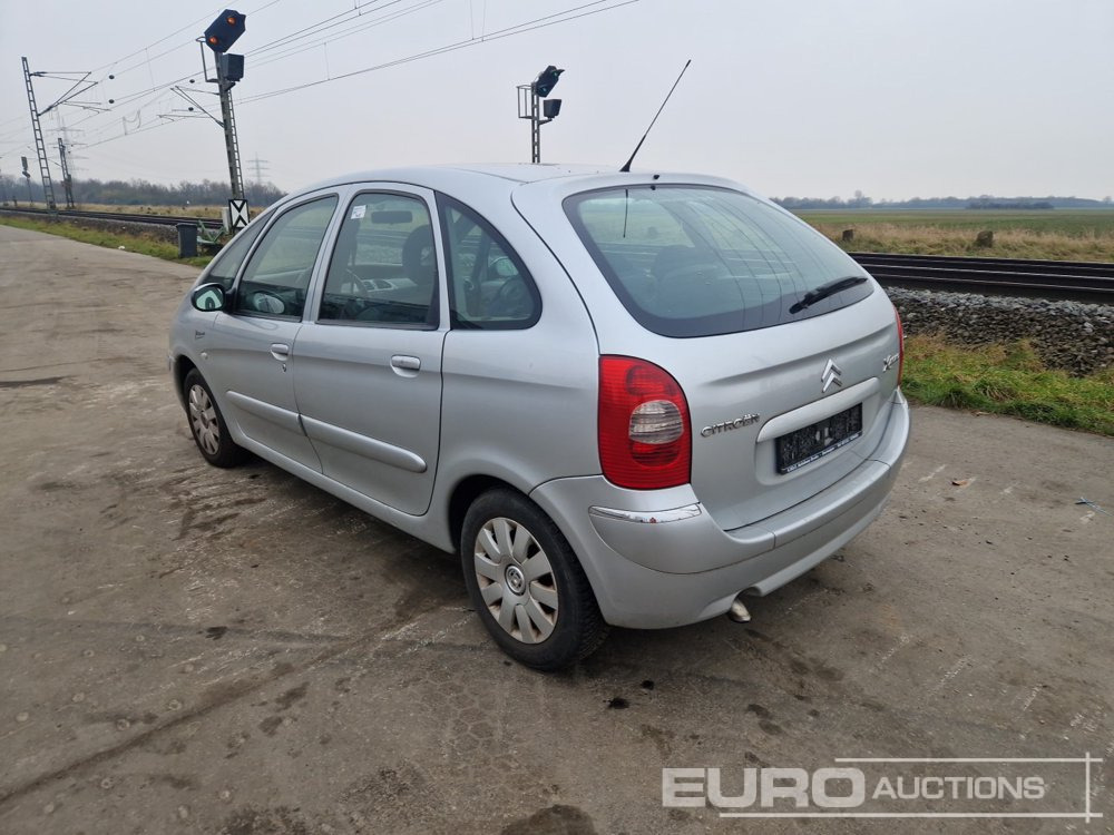 2004 Citroen Xsara Picasso - Autó: 3 kép. 2004 Citroen Xsara Picasso - Autó: 3 kép.