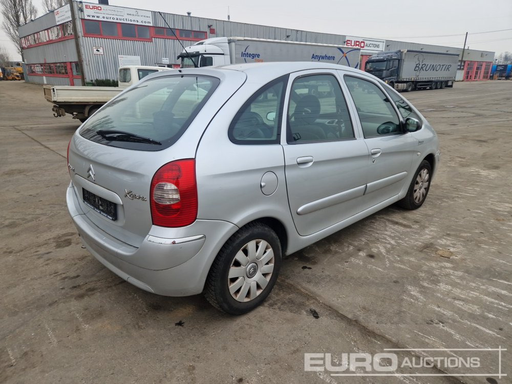 2004 Citroen Xsara Picasso - Autó: 5 kép. 2004 Citroen Xsara Picasso - Autó: 5 kép.