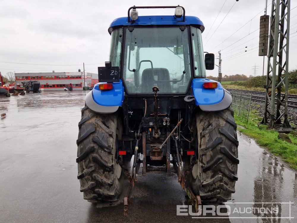 2004 New Holland TD80D - Traktor: 4 kép. 2004 New Holland TD80D - Traktor: 4 kép.