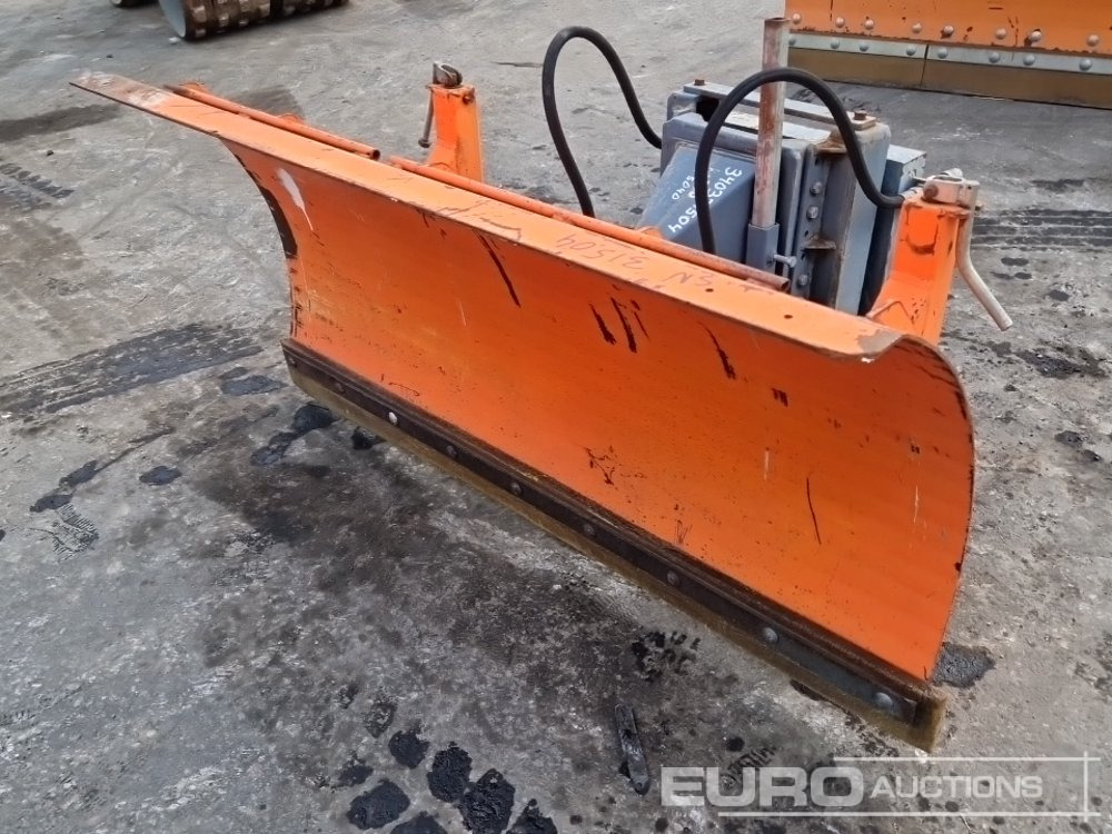 2006 Tuchel SK135 - Építőipari berendezések: 1 kép. 2006 Tuchel SK135 - Építőipari berendezések: 1 kép.