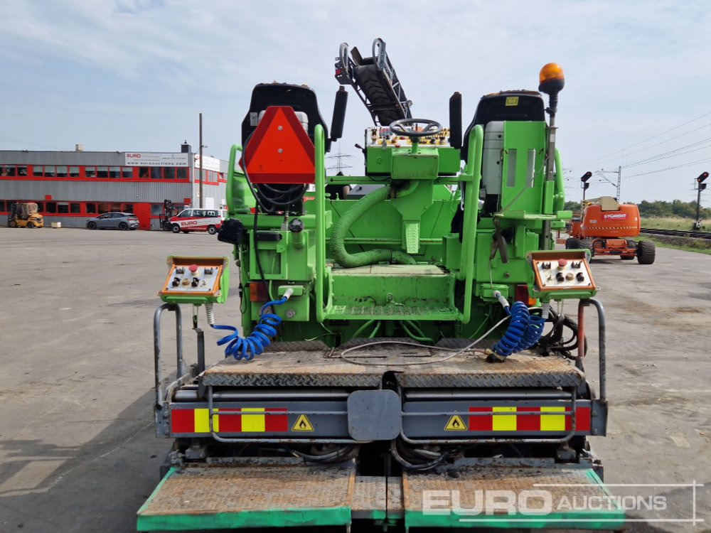 2007 CAT BB-730 - Útburkológép: 4 kép. 2007 CAT BB-730 - Útburkológép: 4 kép.