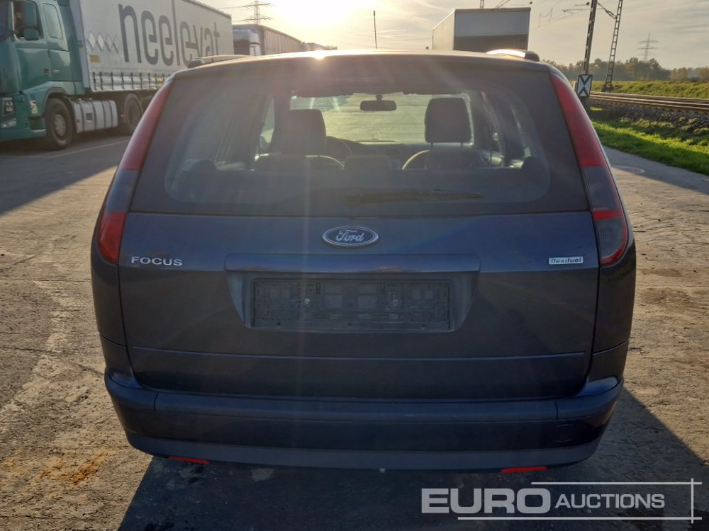 2007 Ford Focus - Autó: 4 kép. 2007 Ford Focus - Autó: 4 kép.