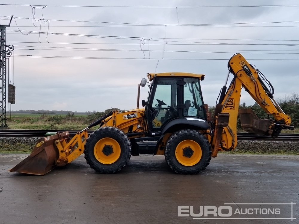 2010 JCB 4CX - Kotrórakodó: 2 kép. 2010 JCB 4CX - Kotrórakodó: 2 kép.
