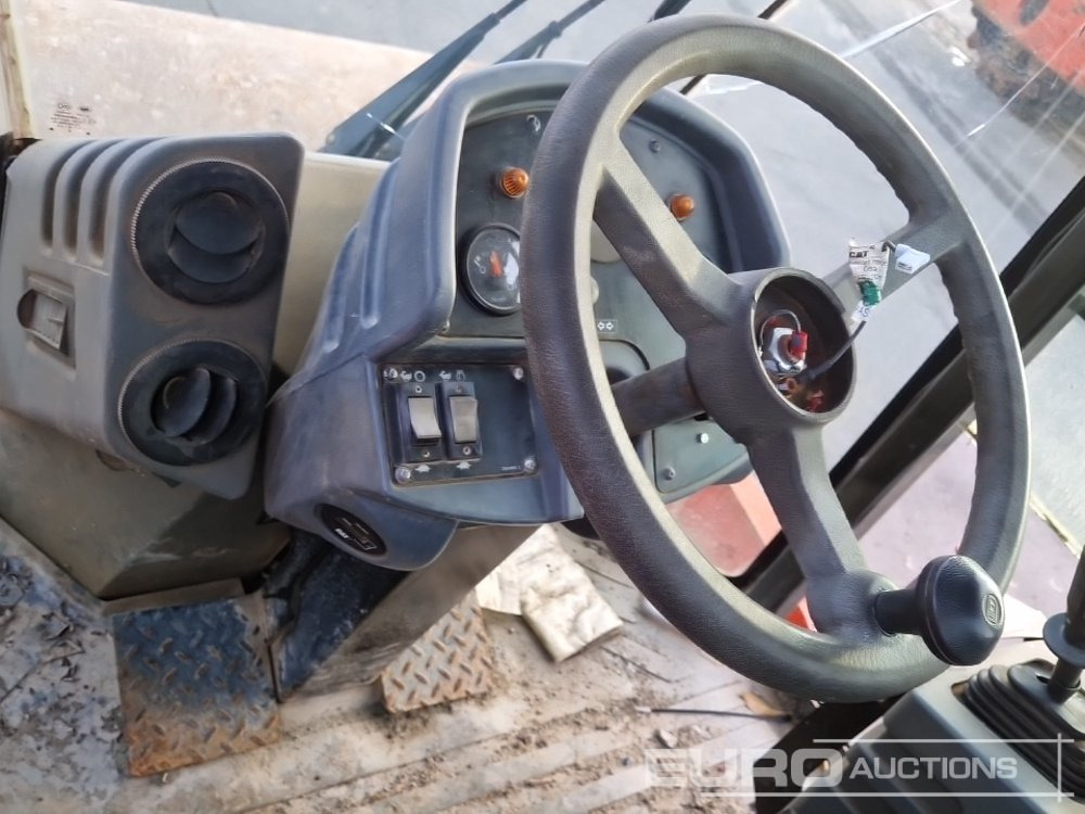 Henger 2011 CAT CS-533E: 30 kép.