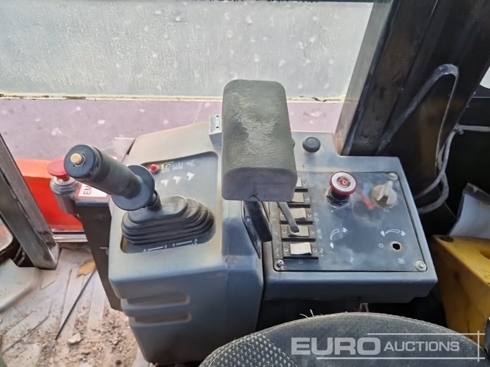 Henger 2011 CAT CS-533E: 29 kép.