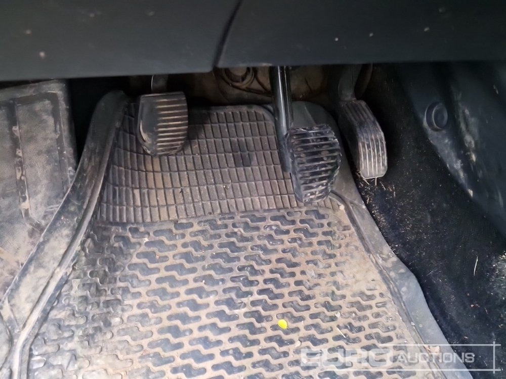 Autó 2011 Citreon C4: 26 kép. Autó 2011 Citreon C4: 26 kép.