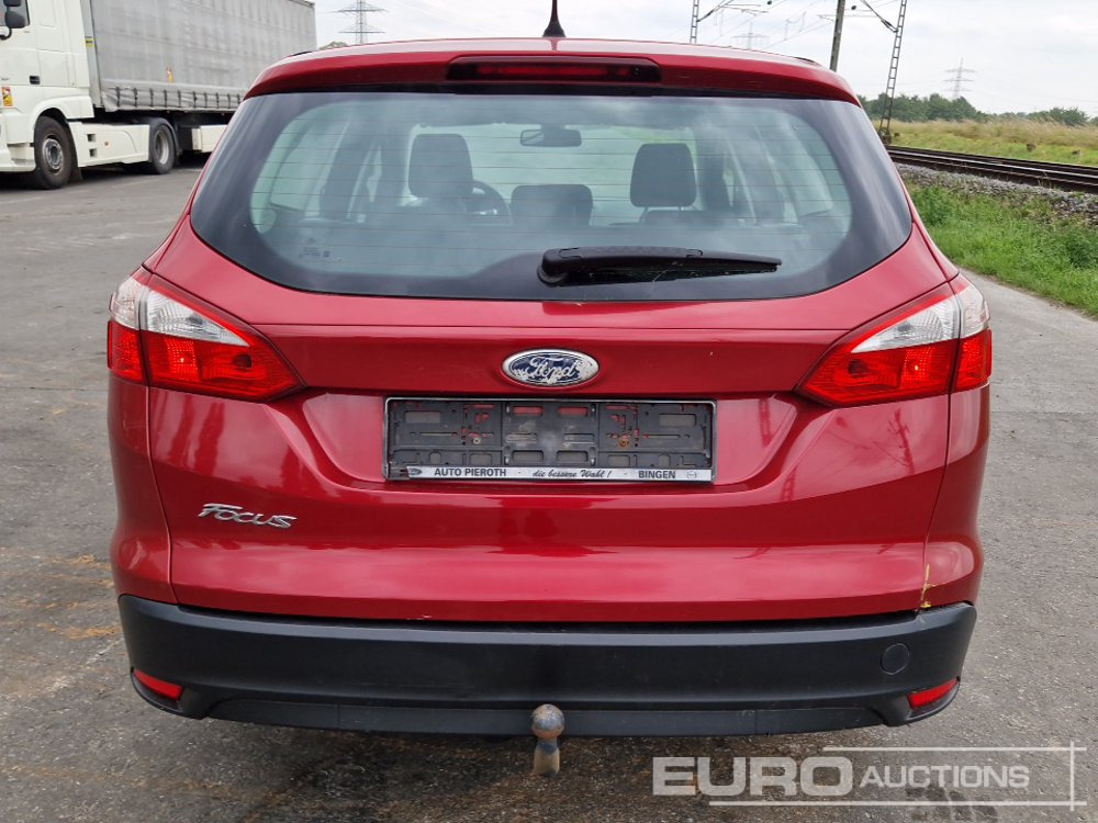 2011 Ford Focus - Autó: 4 kép. 2011 Ford Focus - Autó: 4 kép.