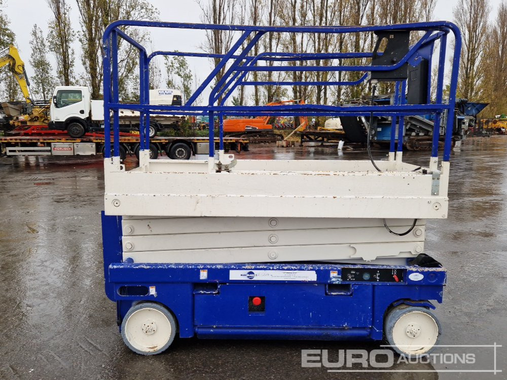 2011 Haulotte Compact 10 - Emelő: 2 kép. 2011 Haulotte Compact 10 - Emelő: 2 kép.