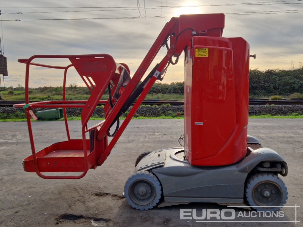 2011 Haulotte Star 10-1 - Oszlopos személyemelő: 2 kép. 2011 Haulotte Star 10-1 - Oszlopos személyemelő: 2 kép.