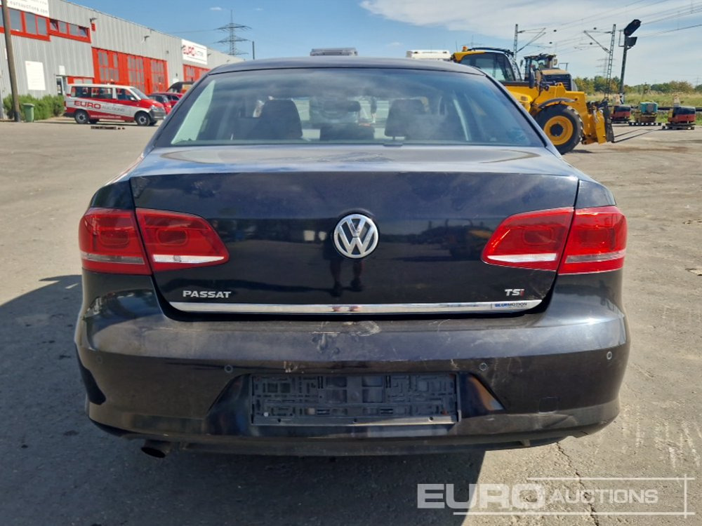 2011 Volkswagen Passat - Autó: 4 kép. 2011 Volkswagen Passat - Autó: 4 kép.
