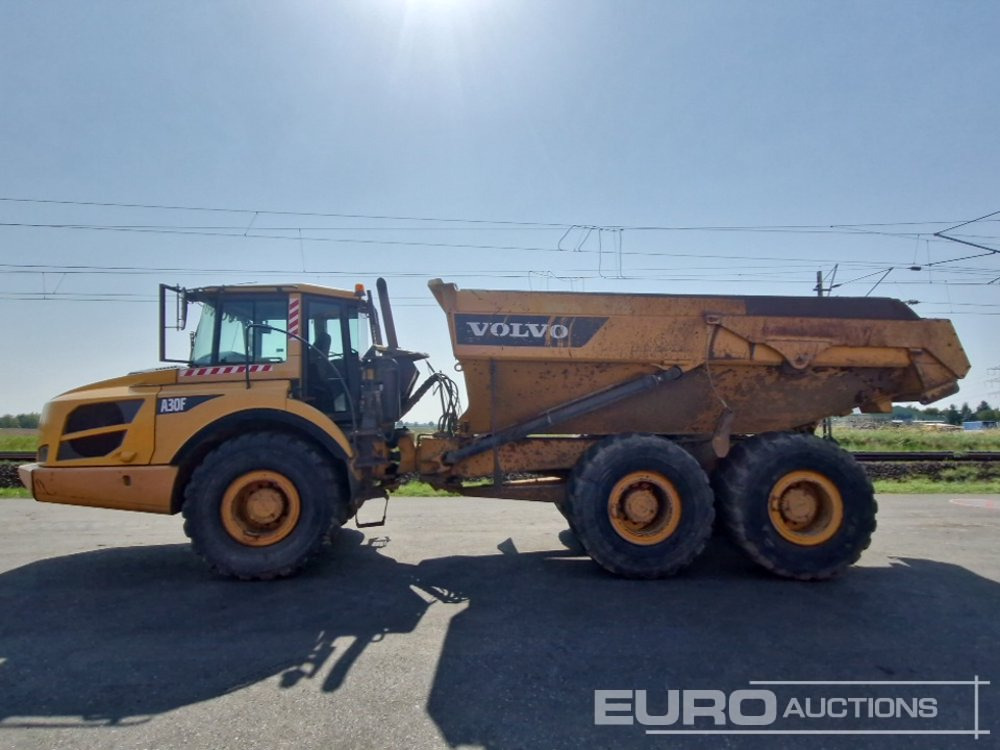 2011 Volvo A30F - Csuklós dömper: 2 kép. 2011 Volvo A30F - Csuklós dömper: 2 kép.