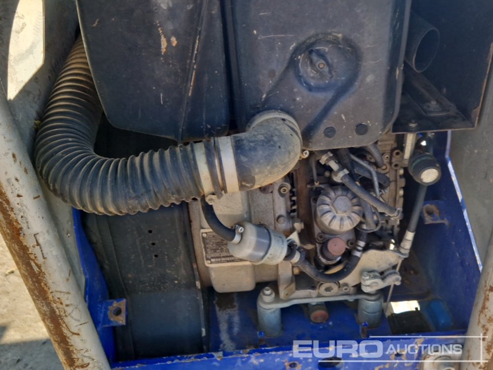 2011 Weber CR8 - Lapvibrátor: 5 kép. 2011 Weber CR8 - Lapvibrátor: 5 kép.